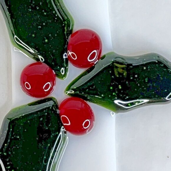 4 Fused Stained Glass Holly Berry Christmas Ornaments Set Red Green White - Picture 8 of 11